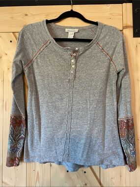 Sundance Gray Long-Sleeve Henley with Rust Embroidered Cuffs